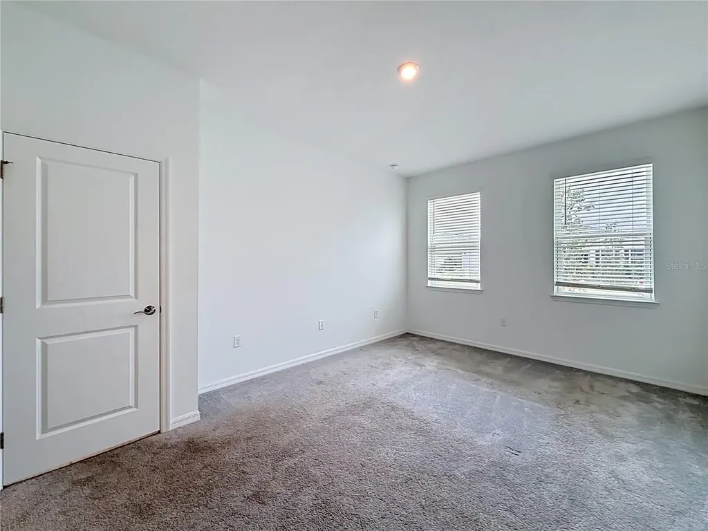 418 Quayside Avenue Mascotte FL 34753
