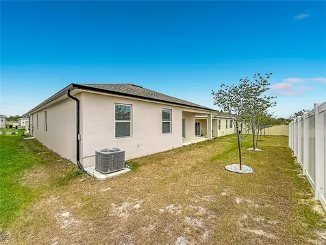 418 Quayside Avenue Mascotte FL 34753