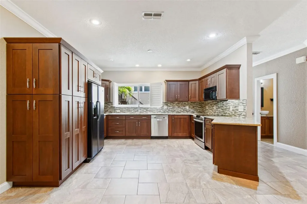 487 Pinellas Bayway S St Petersburg FL 33715