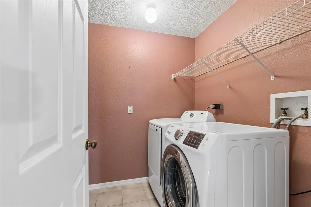 487 Pinellas Bayway S St Petersburg FL 33715