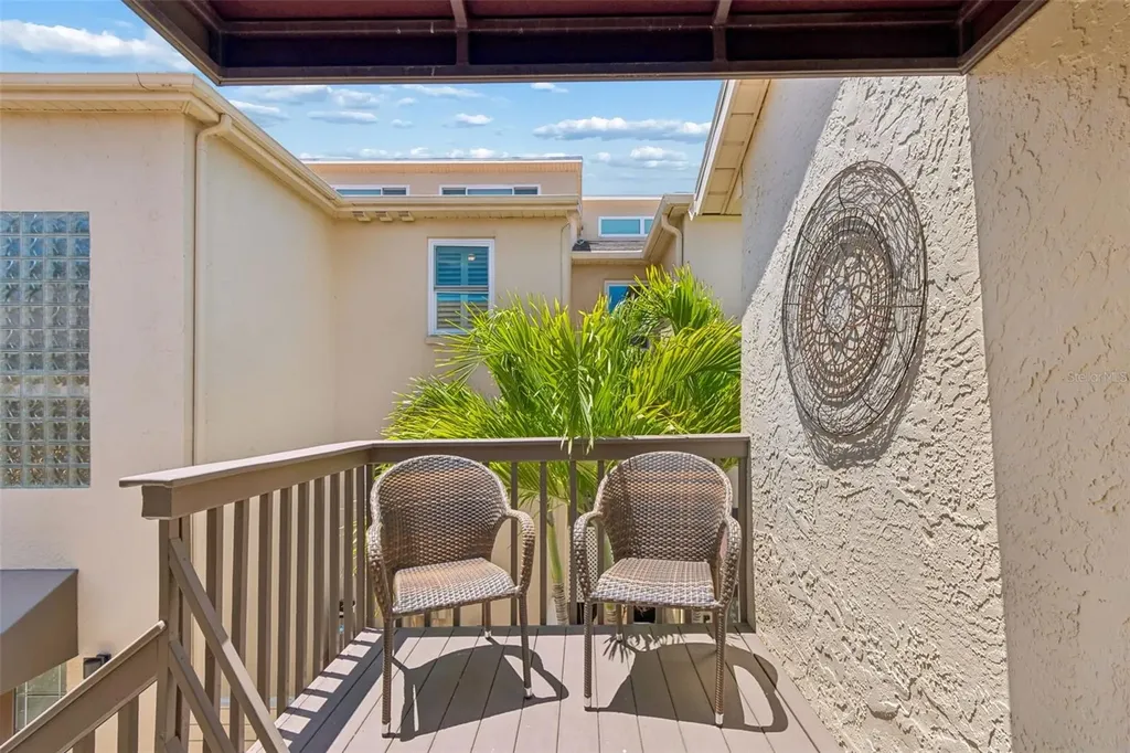487 Pinellas Bayway S St Petersburg FL 33715