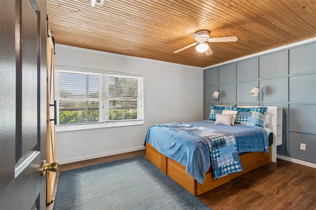 487 Pinellas Bayway S St Petersburg FL 33715