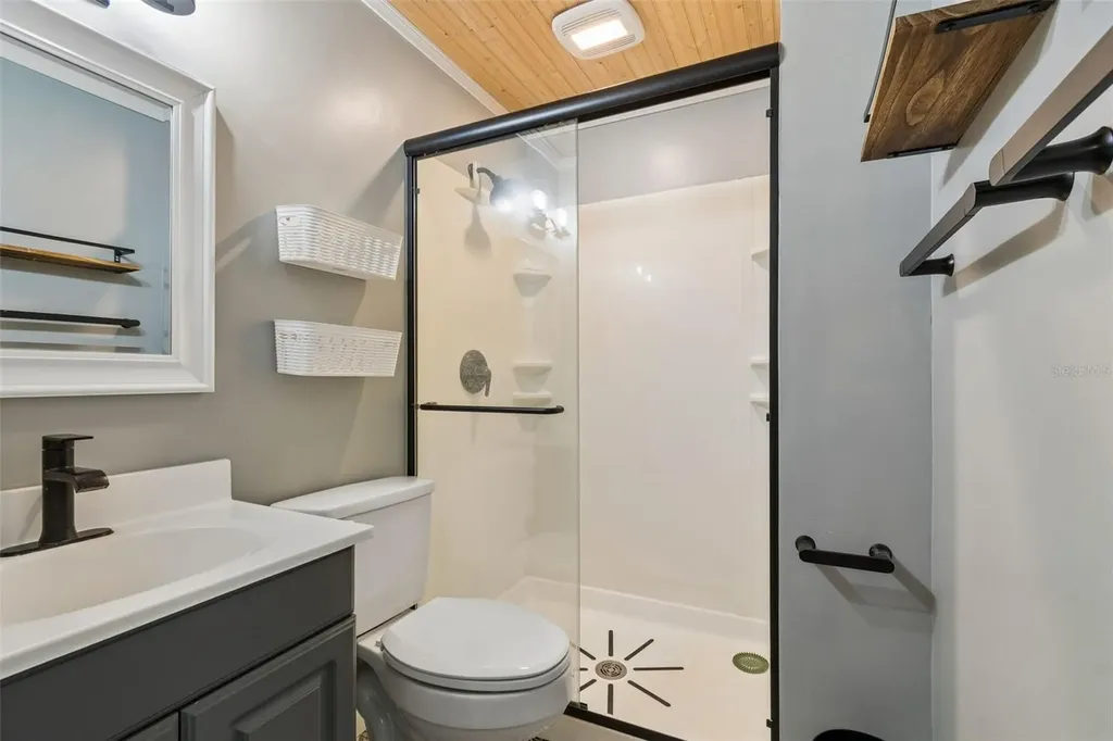 487 Pinellas Bayway S St Petersburg FL 33715