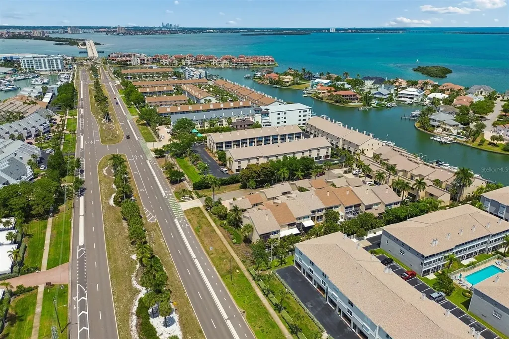 487 Pinellas Bayway S St Petersburg FL 33715