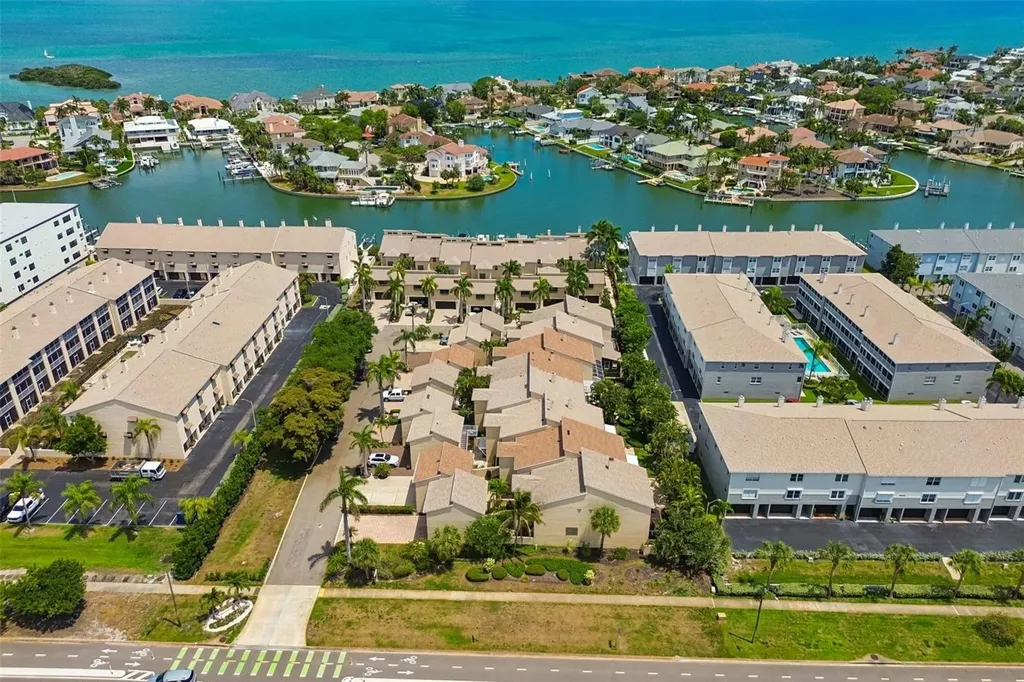 487 Pinellas Bayway S St Petersburg FL 33715