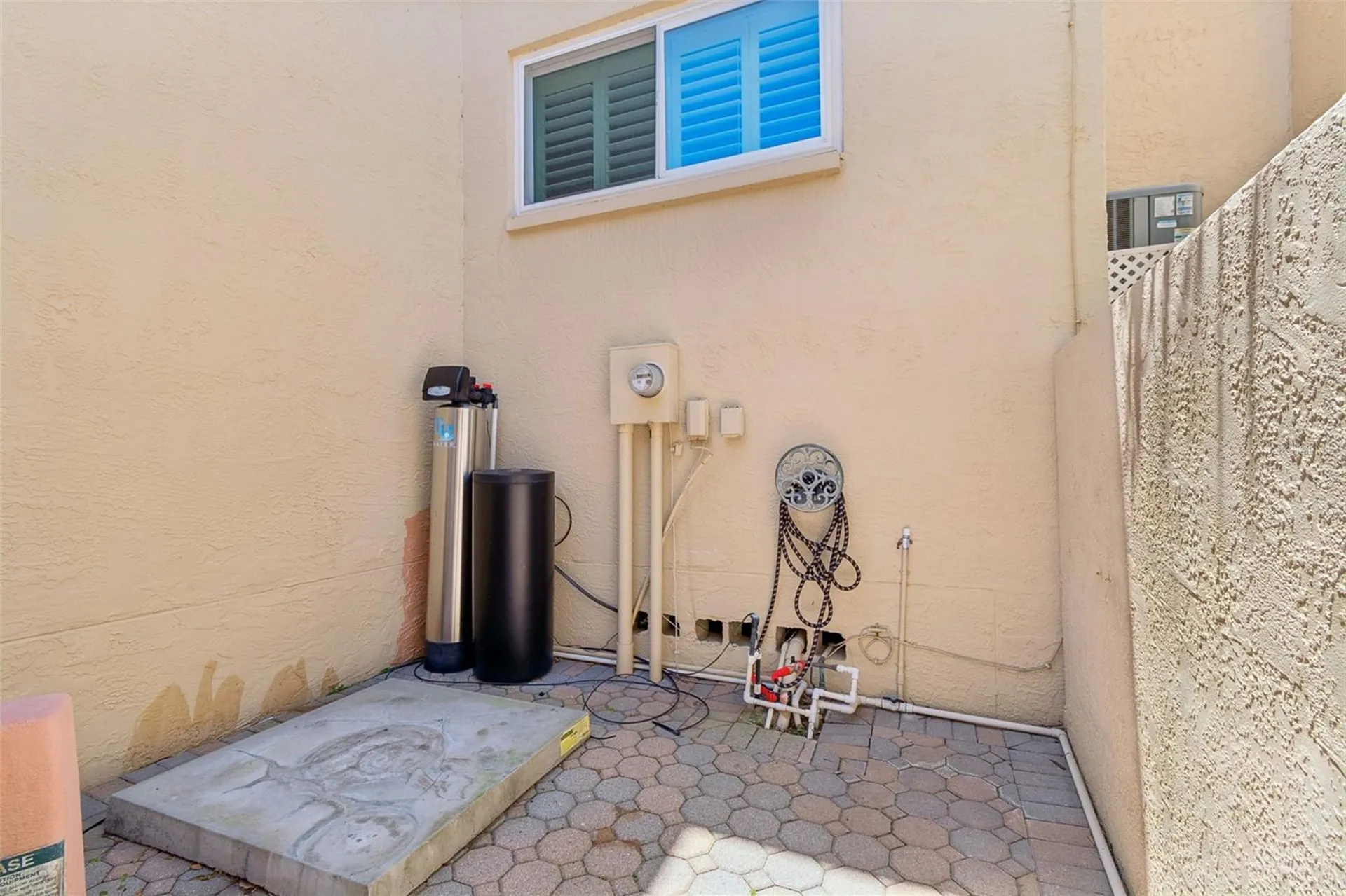 487 Pinellas Bayway S St Petersburg FL 33715