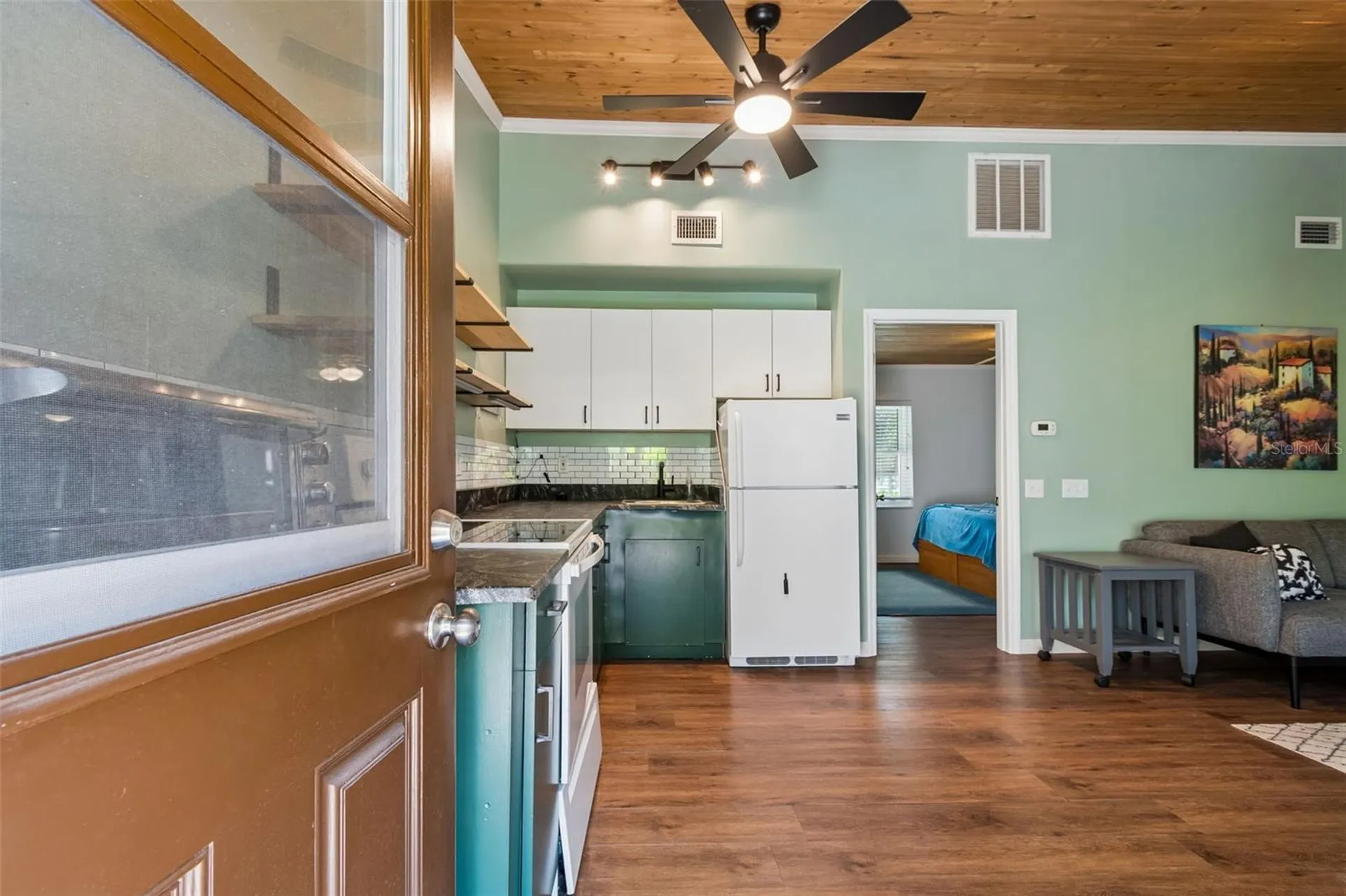 487 Pinellas Bayway S St Petersburg FL 33715