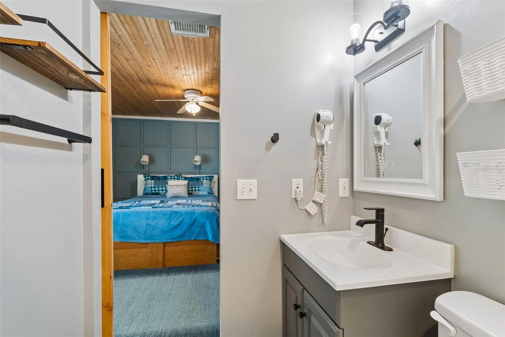 487 Pinellas Bayway S St Petersburg FL 33715