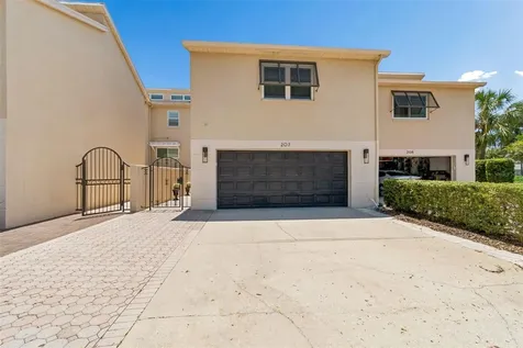 487 Pinellas Bayway S St Petersburg FL 33715