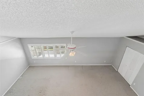 487 Pinellas Bayway S St Petersburg FL 33715