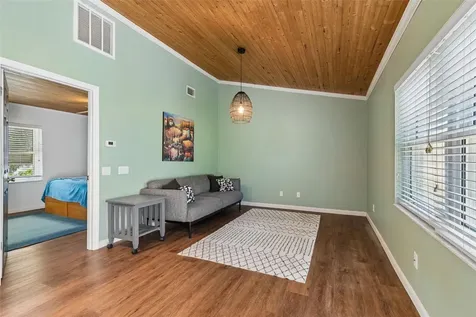 487 Pinellas Bayway S St Petersburg FL 33715