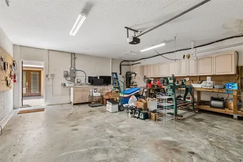 487 Pinellas Bayway S St Petersburg FL 33715