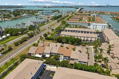 487 Pinellas Bayway S St Petersburg FL 33715