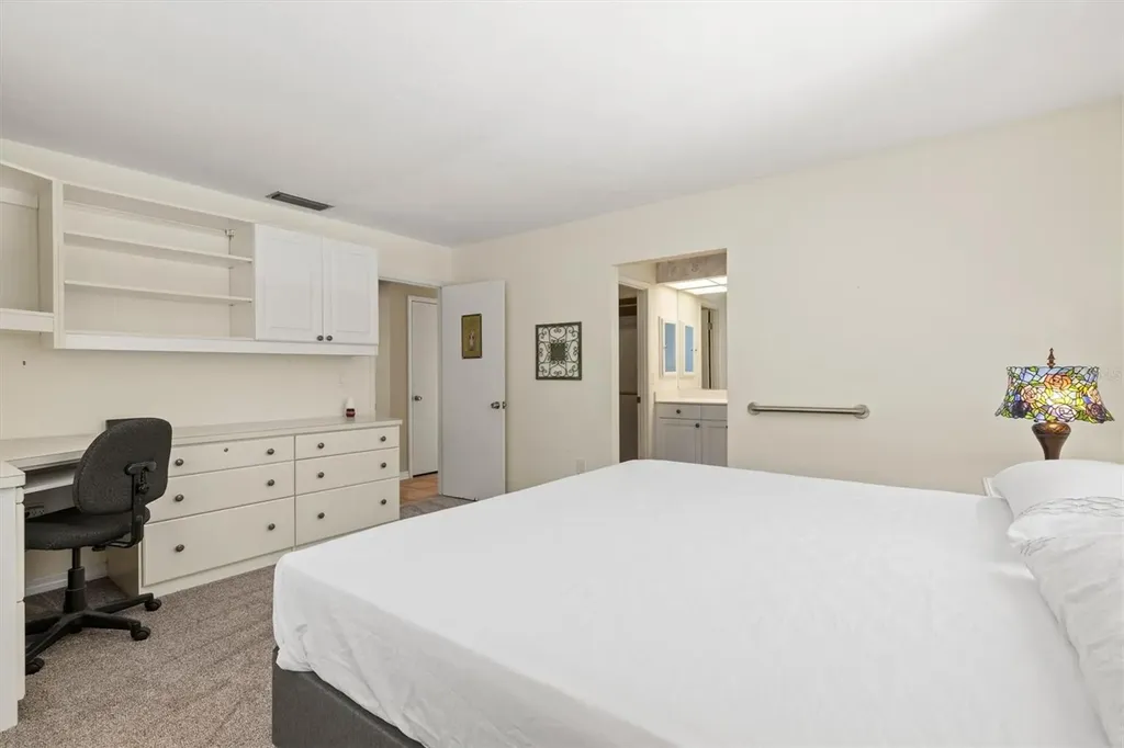 6533 Bowline Drive Sarasota FL 34231
