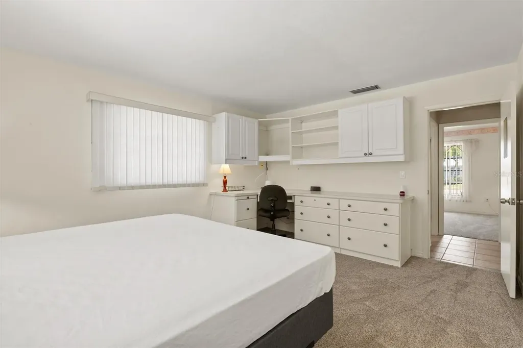 6533 Bowline Drive Sarasota FL 34231