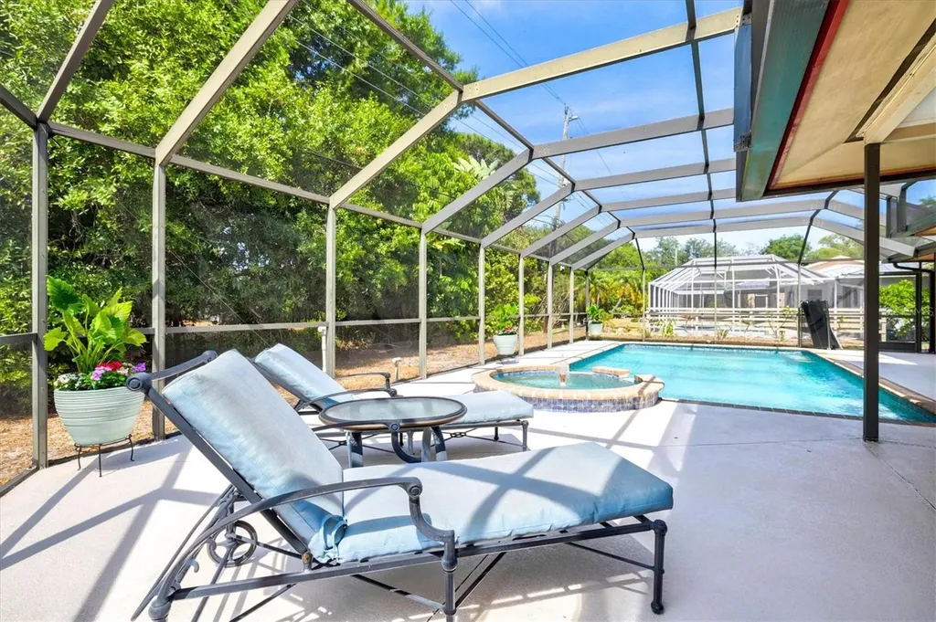 6533 Bowline Drive Sarasota FL 34231