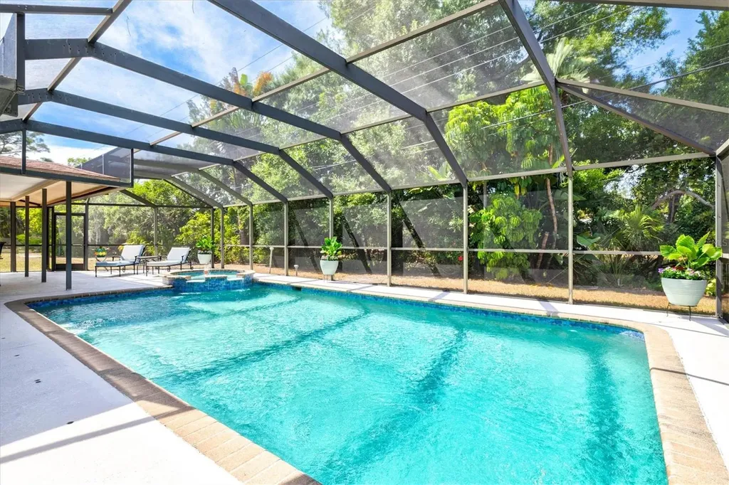 6533 Bowline Drive Sarasota FL 34231