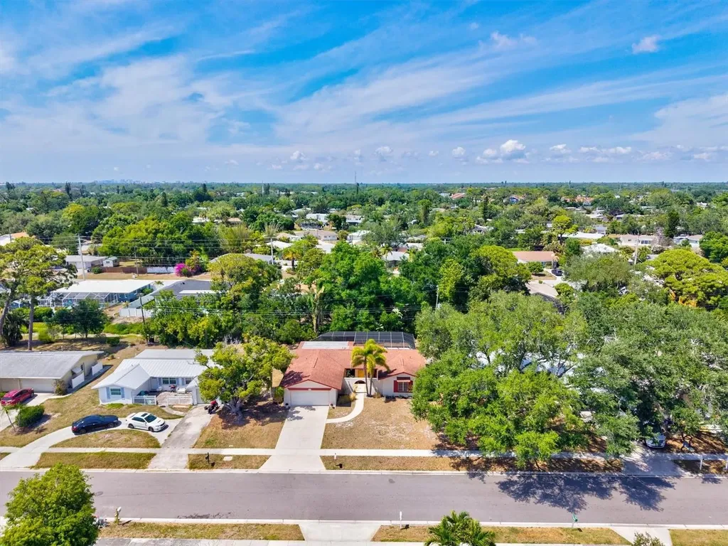 6533 Bowline Drive Sarasota FL 34231