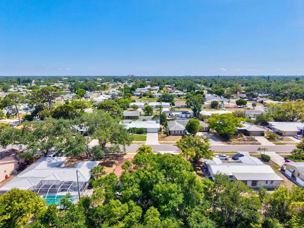 6533 Bowline Drive Sarasota FL 34231