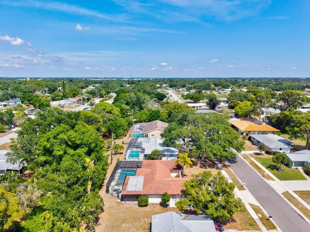 6533 Bowline Drive Sarasota FL 34231