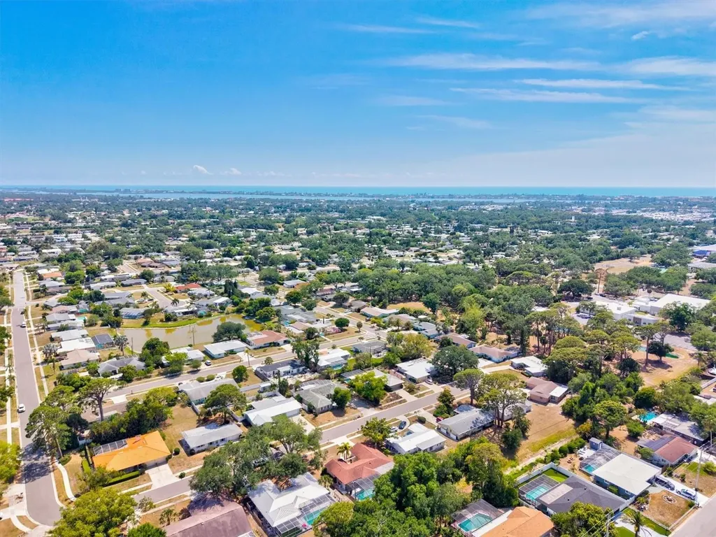 6533 Bowline Drive Sarasota FL 34231