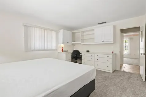 6533 Bowline Drive Sarasota FL 34231