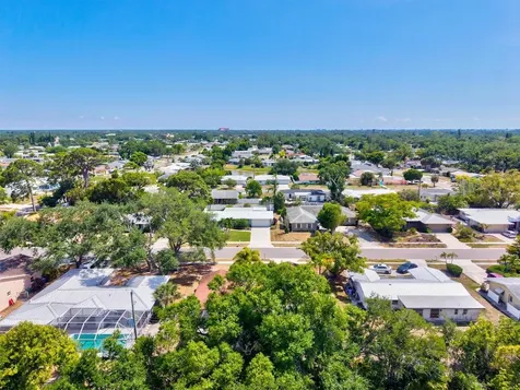 6533 Bowline Drive Sarasota FL 34231