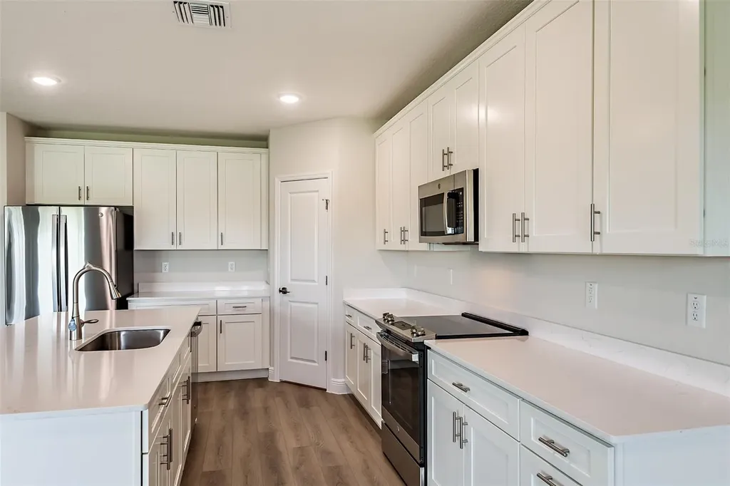 9886 Annunciation Drive Wesley Chapel FL 33545