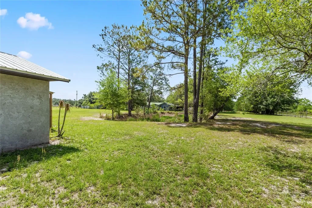 11115 SW 105th Street Brooker FL 32622