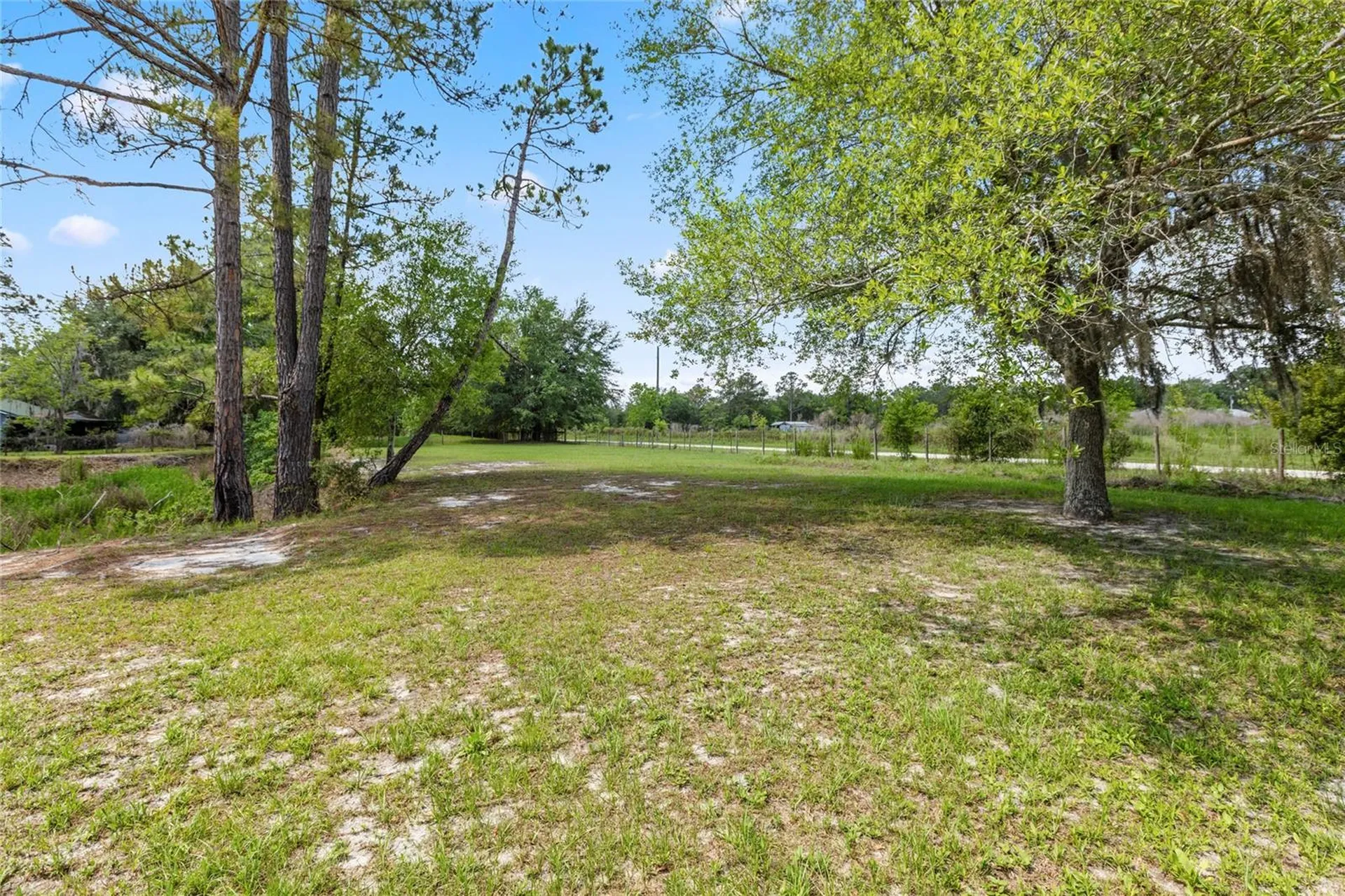 11115 SW 105th Street Brooker FL 32622