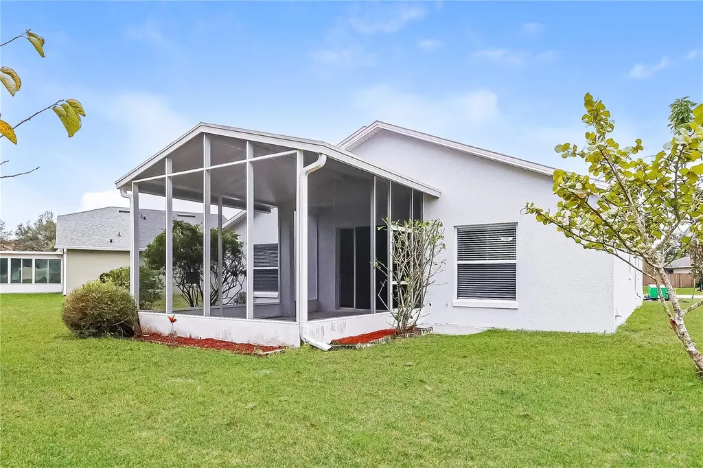 319 Erie Court Kissimmee FL 34759