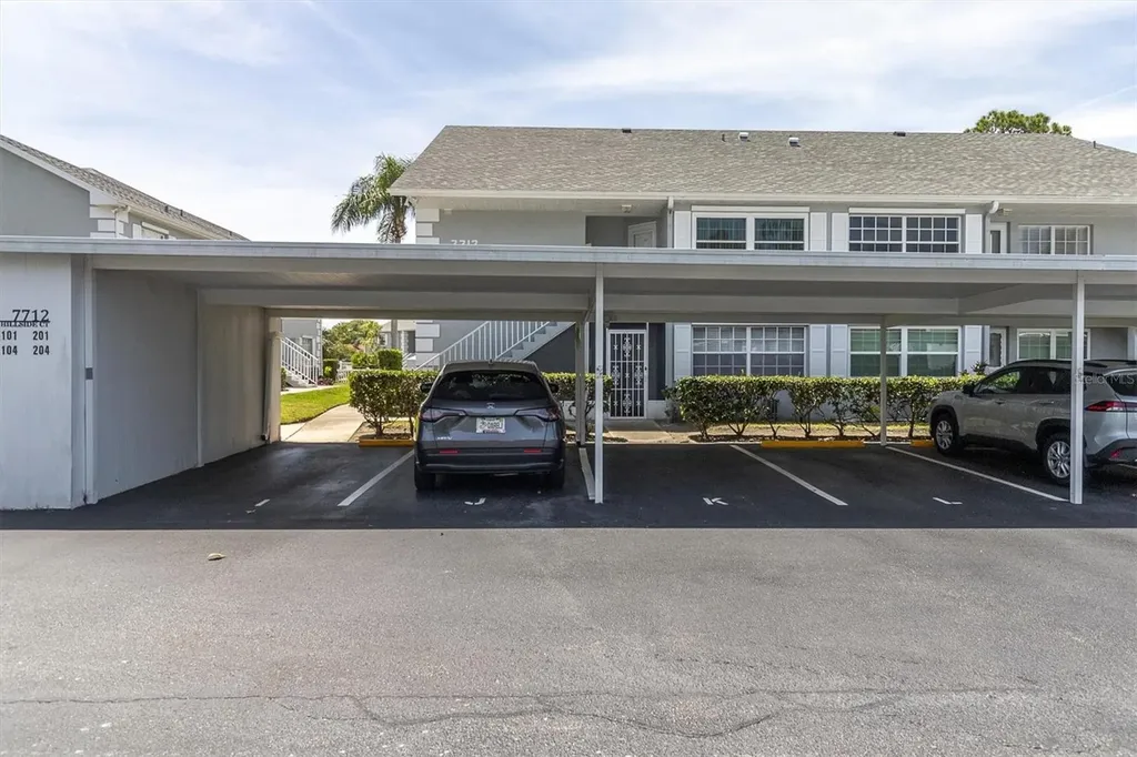 7712 Hillside Court Hudson FL 34667