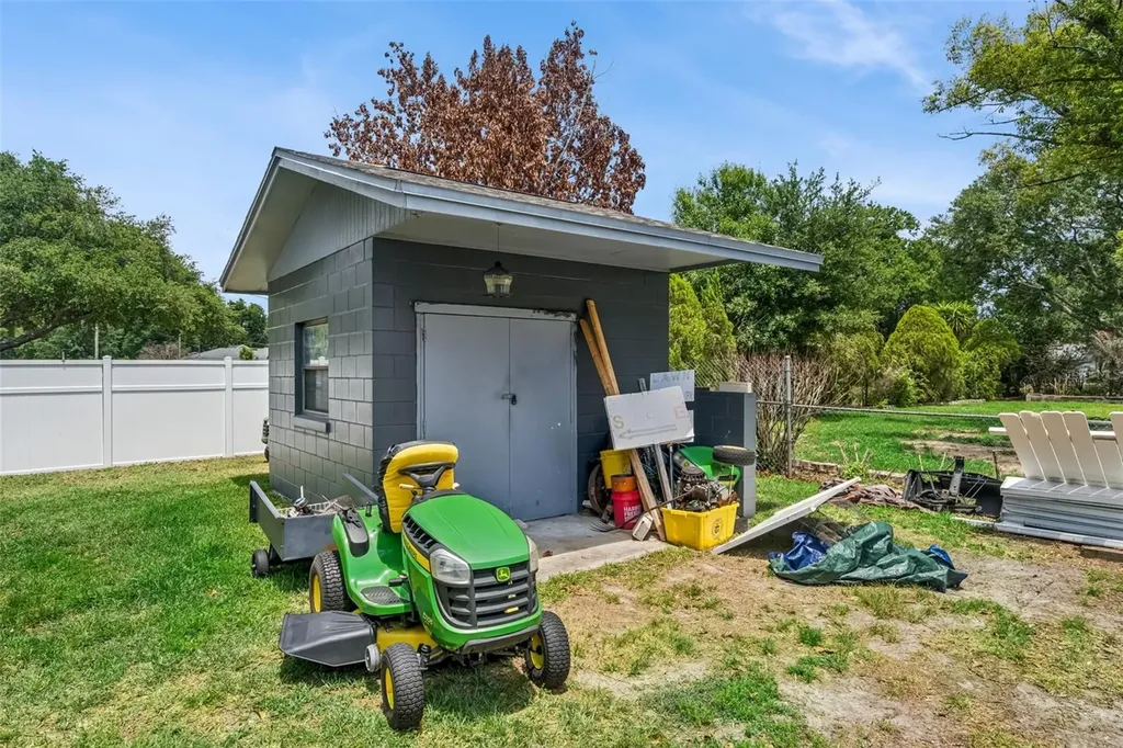 112 Lake Mattie Road Auburndale FL 33823