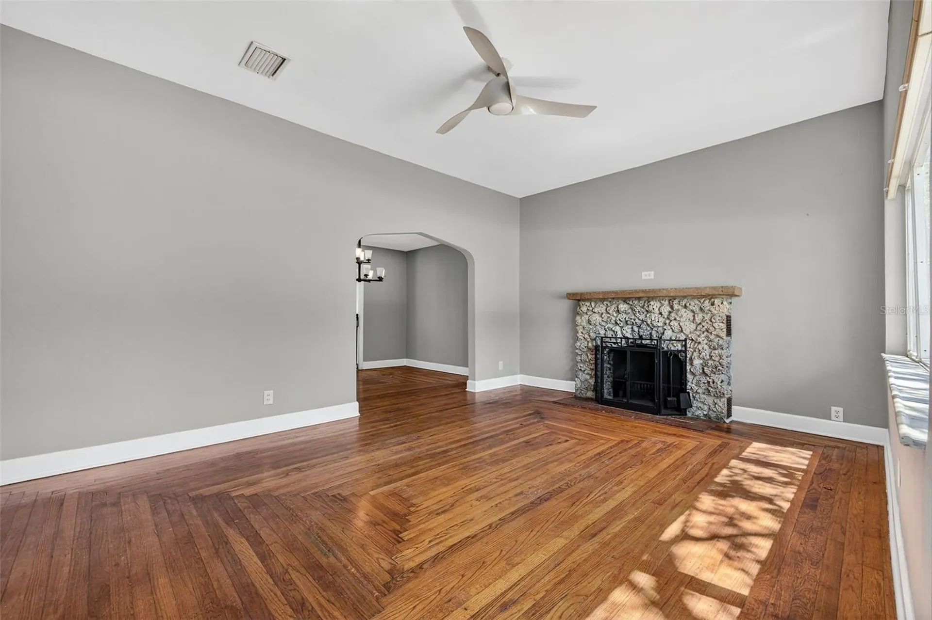 4925 2nd Avenue S St Petersburg FL 33707