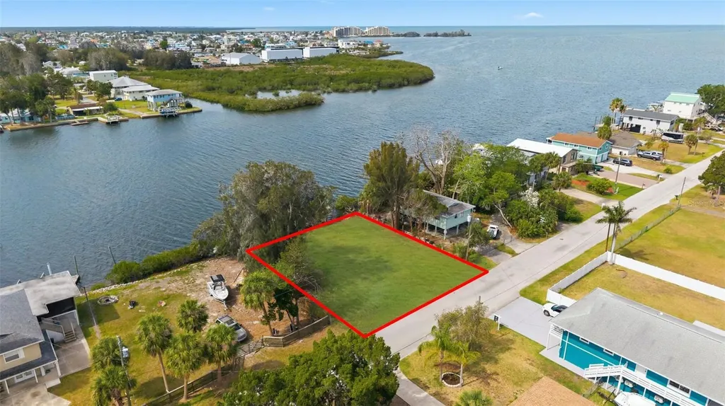 6646 Seaview Boulevard Hudson FL 34667