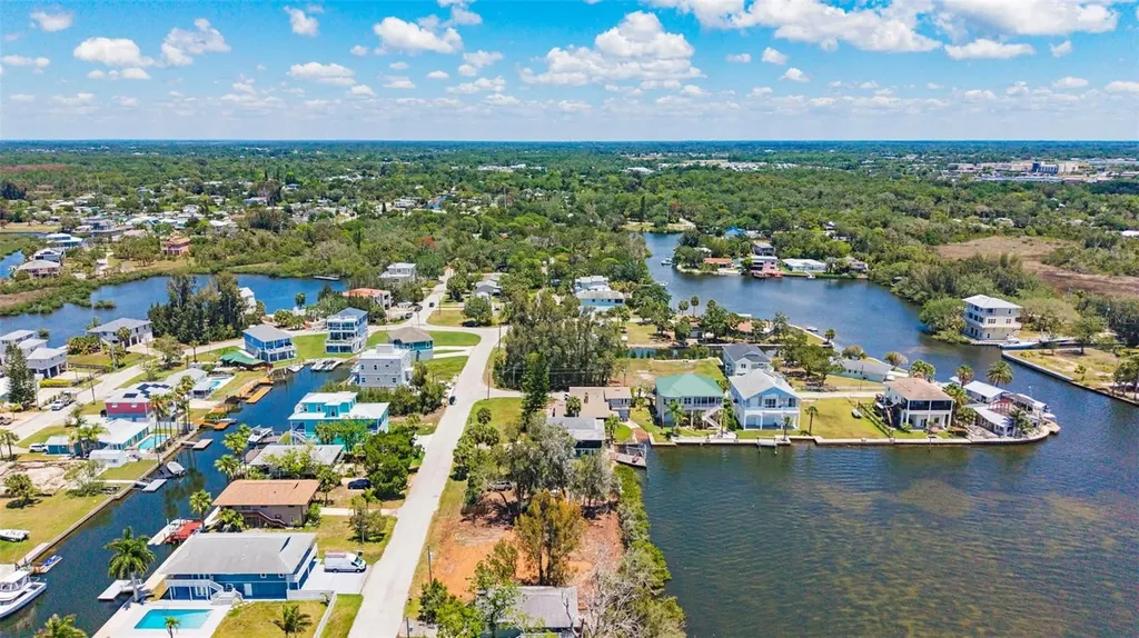 6646 Seaview Boulevard Hudson FL 34667