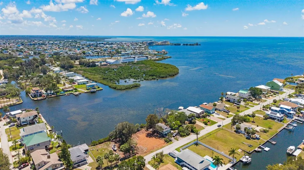 6646 Seaview Boulevard Hudson FL 34667