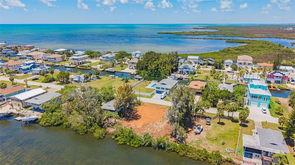 6646 Seaview Boulevard Hudson FL 34667
