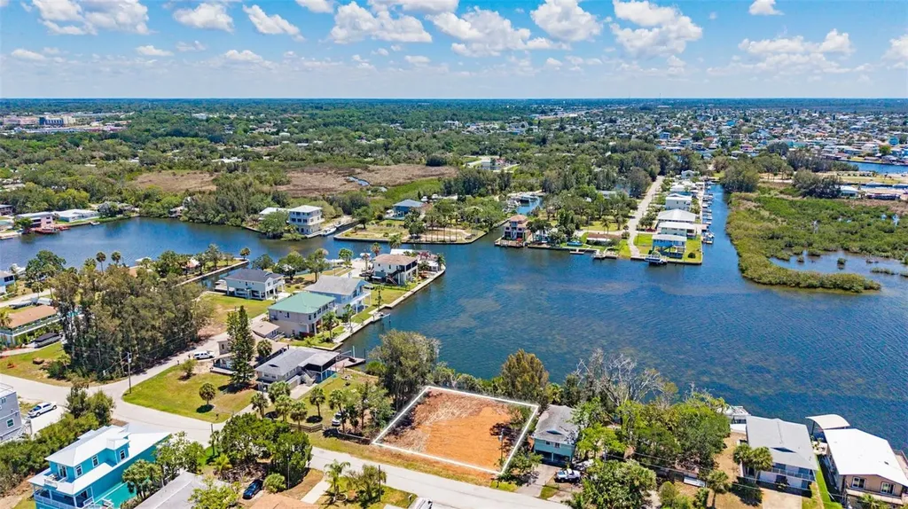 6646 Seaview Boulevard Hudson FL 34667