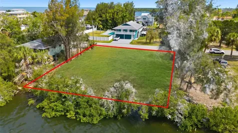 6646 Seaview Boulevard Hudson FL 34667
