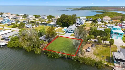 6646 Seaview Boulevard Hudson FL 34667
