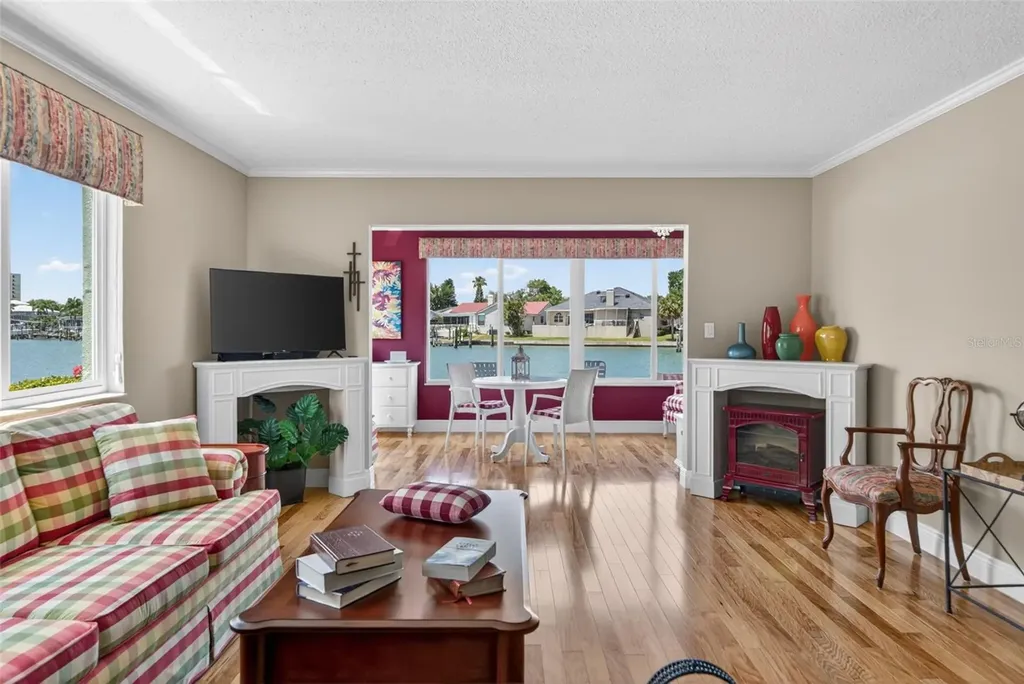 5935 30th Avenue S Gulfport FL 33707