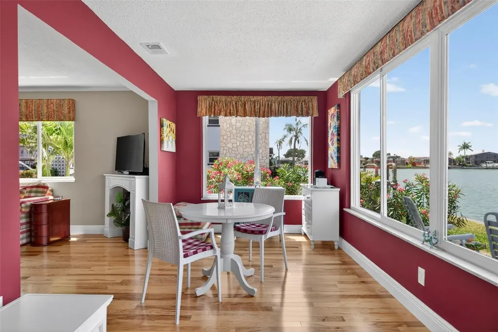 5935 30th Avenue S Gulfport FL 33707