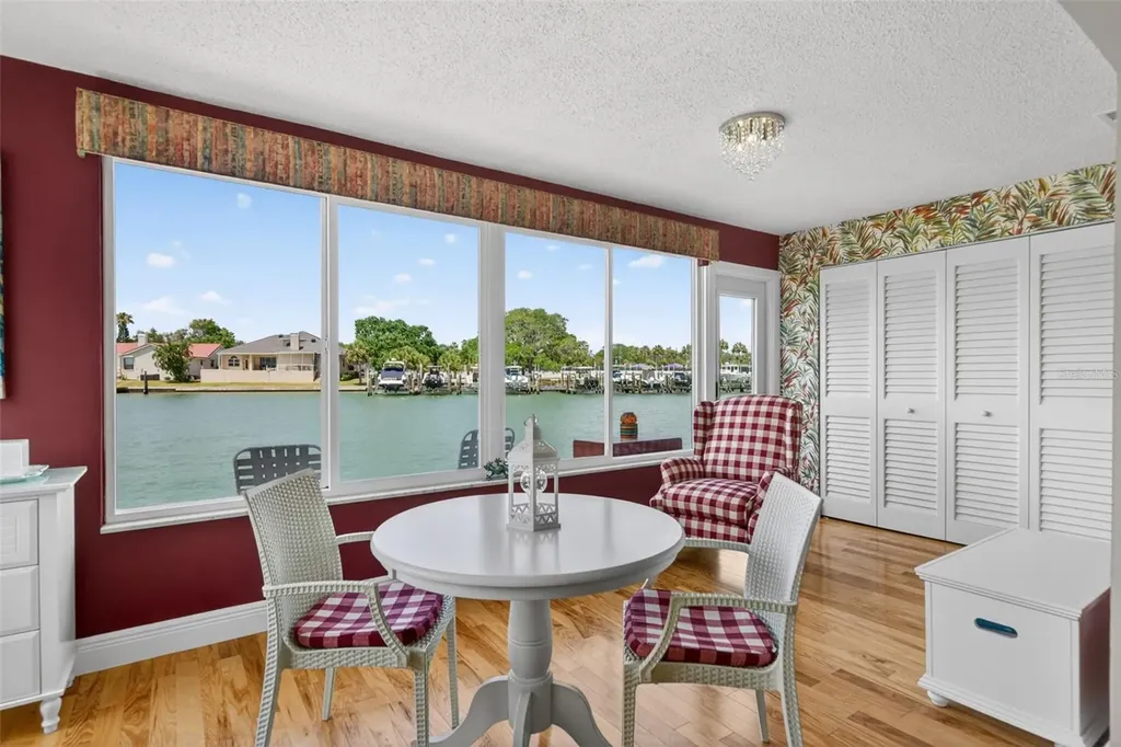 5935 30th Avenue S Gulfport FL 33707