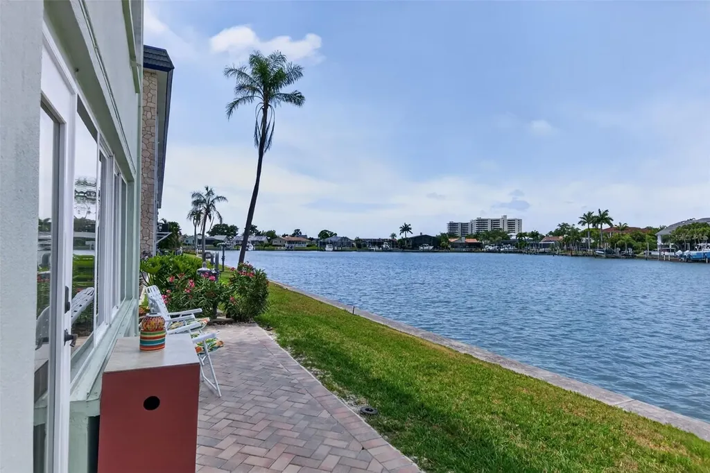 5935 30th Avenue S Gulfport FL 33707