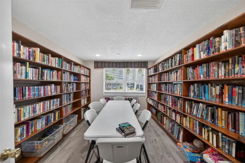 5935 30th Avenue S Gulfport FL 33707