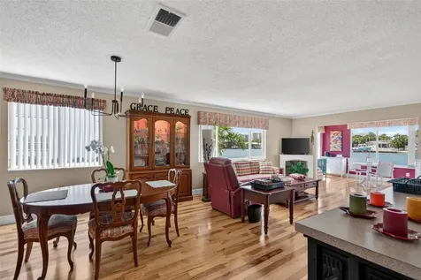 5935 30th Avenue S Gulfport FL 33707