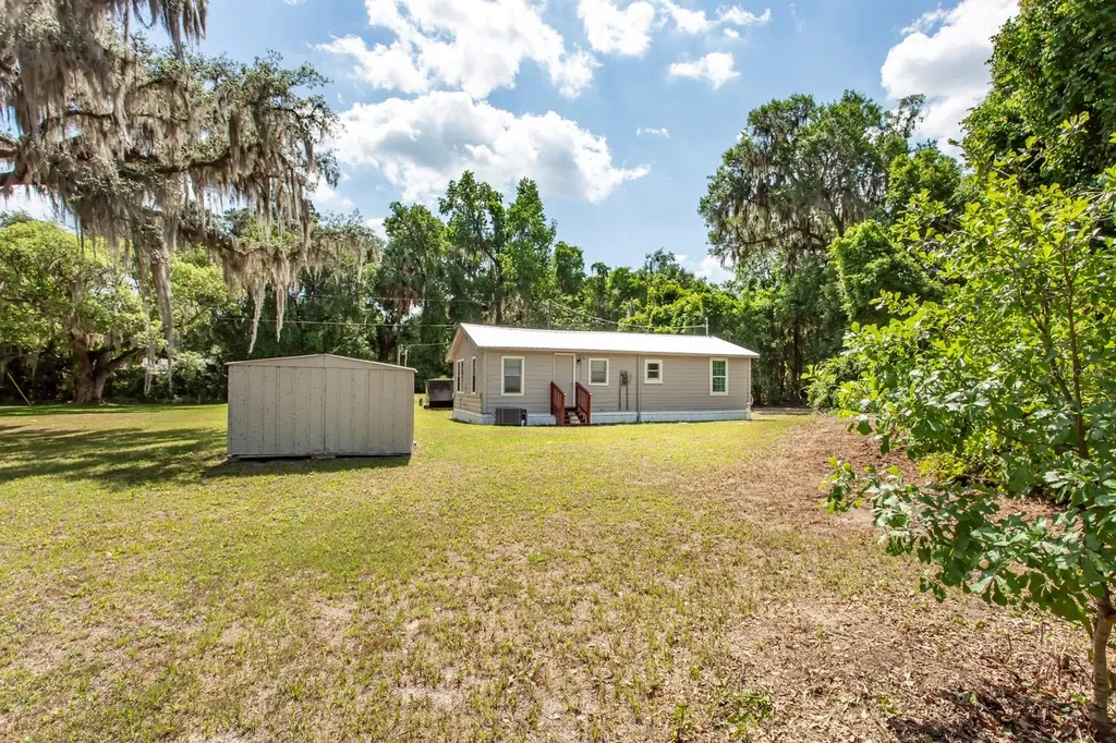 21776 NW 57th Avenue Micanopy FL 32667