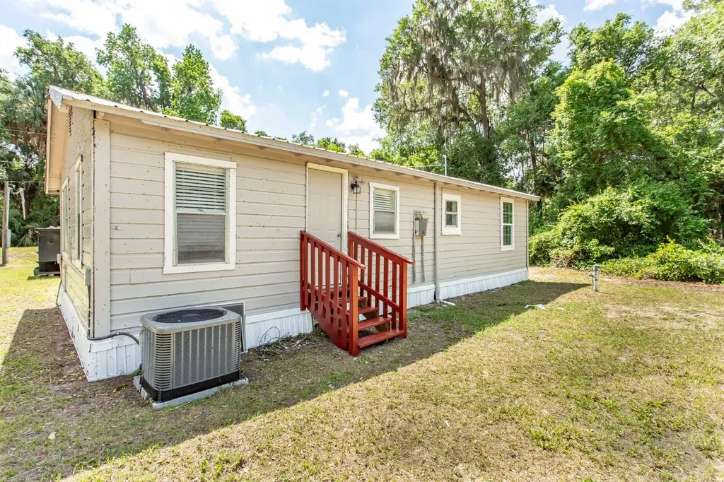 21776 NW 57th Avenue Micanopy FL 32667