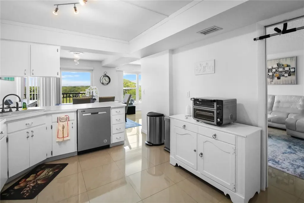 225 Country Club Drive Largo FL 33771